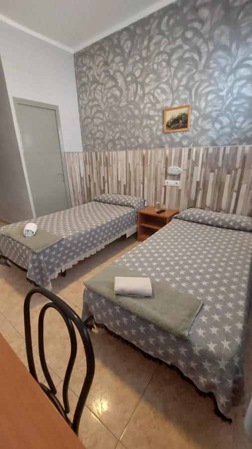 Pension Suiza Reus Exterior photo
