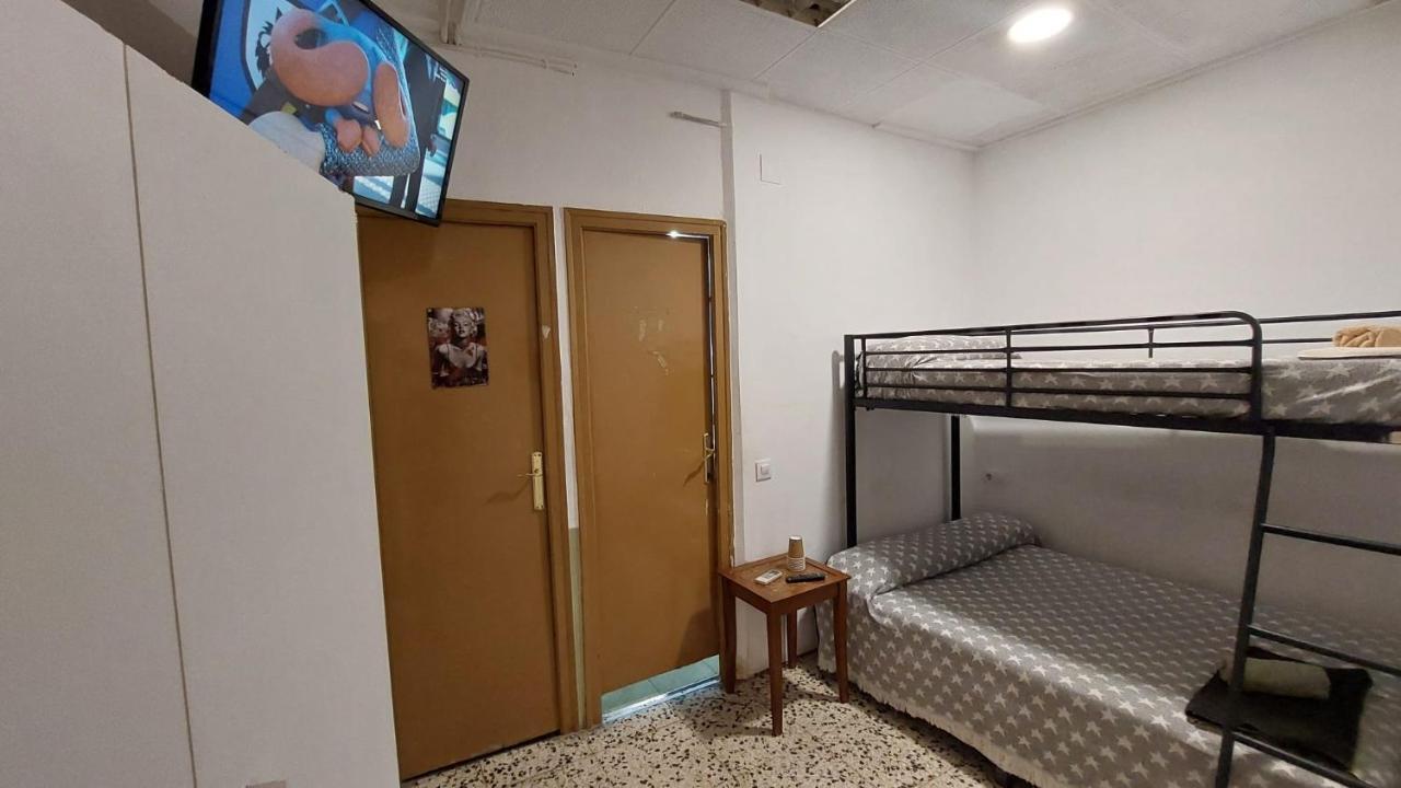 Pension Suiza Reus Exterior photo